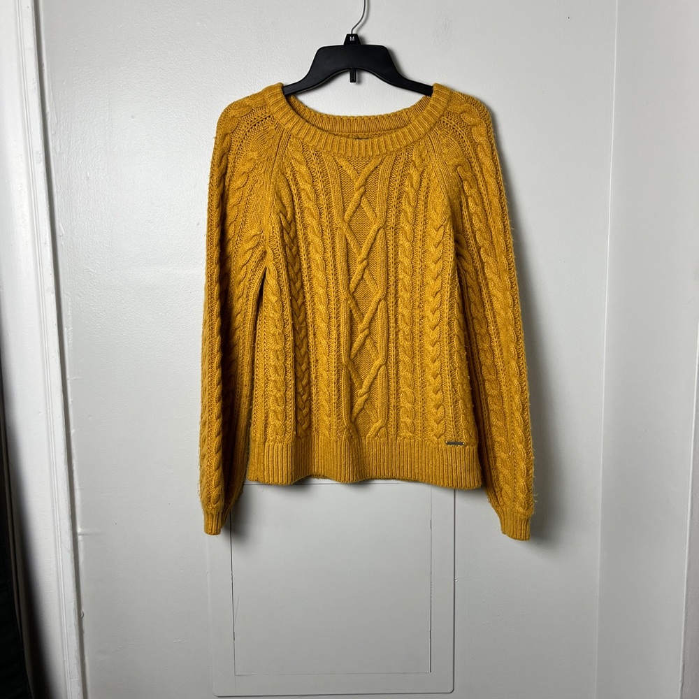 Abercrombie & Fitch sweater